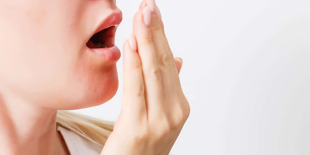 口臭の原因はもしかして歯周病かもしれません